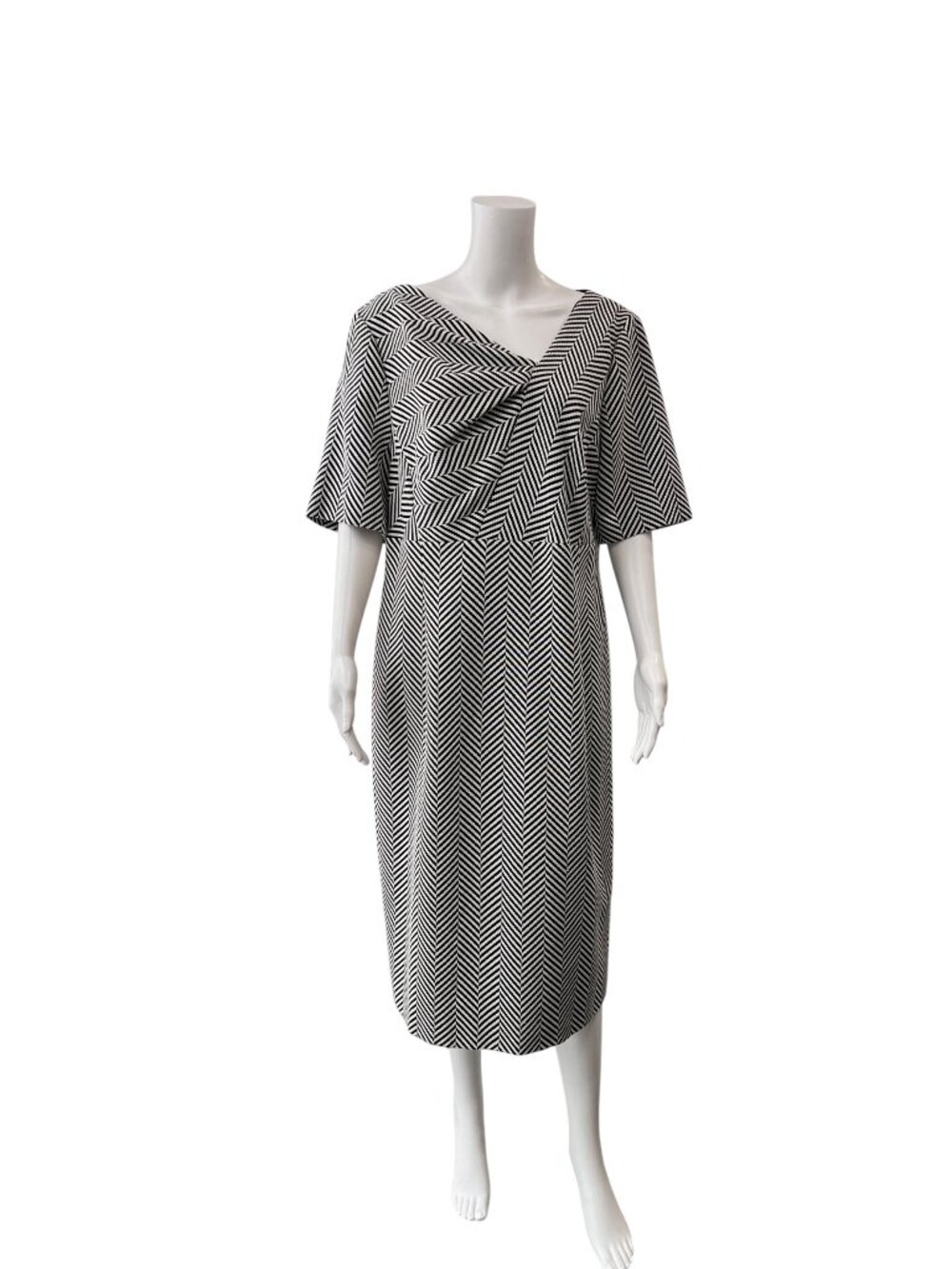 Escada Black White Herringbone Pleated Short Sleeve Dandruf Dress size 14/46